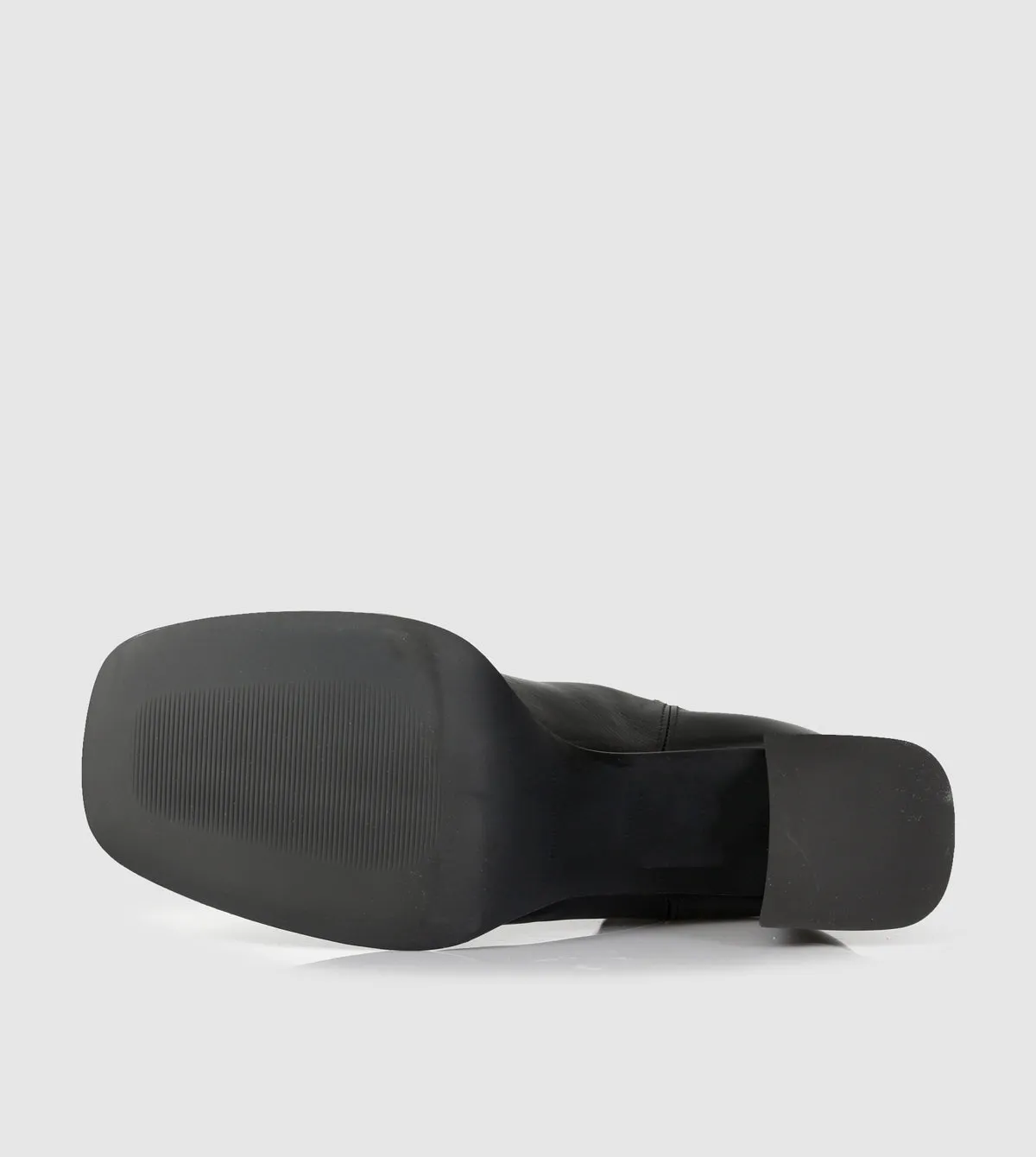 Lenka Mid Boots by Beau Coops