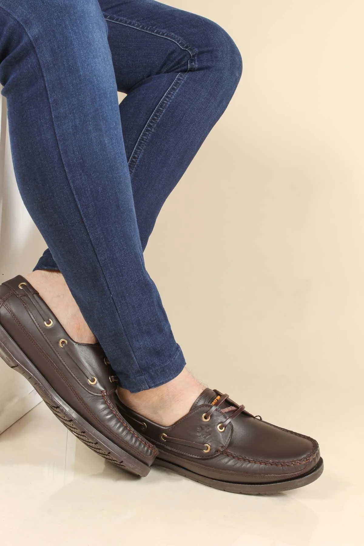 Men's Brown Leather Boat Shoes with Brass Eyelets - Wessi