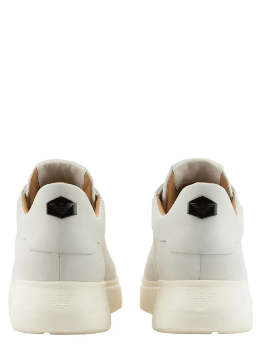 Sneakers in nabuk con suola zigrinata