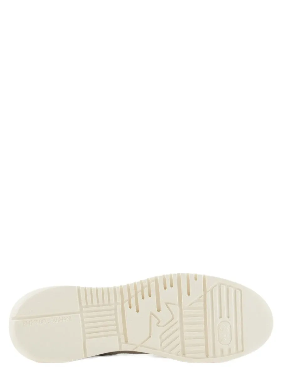 Sneakers in nabuk con suola zigrinata